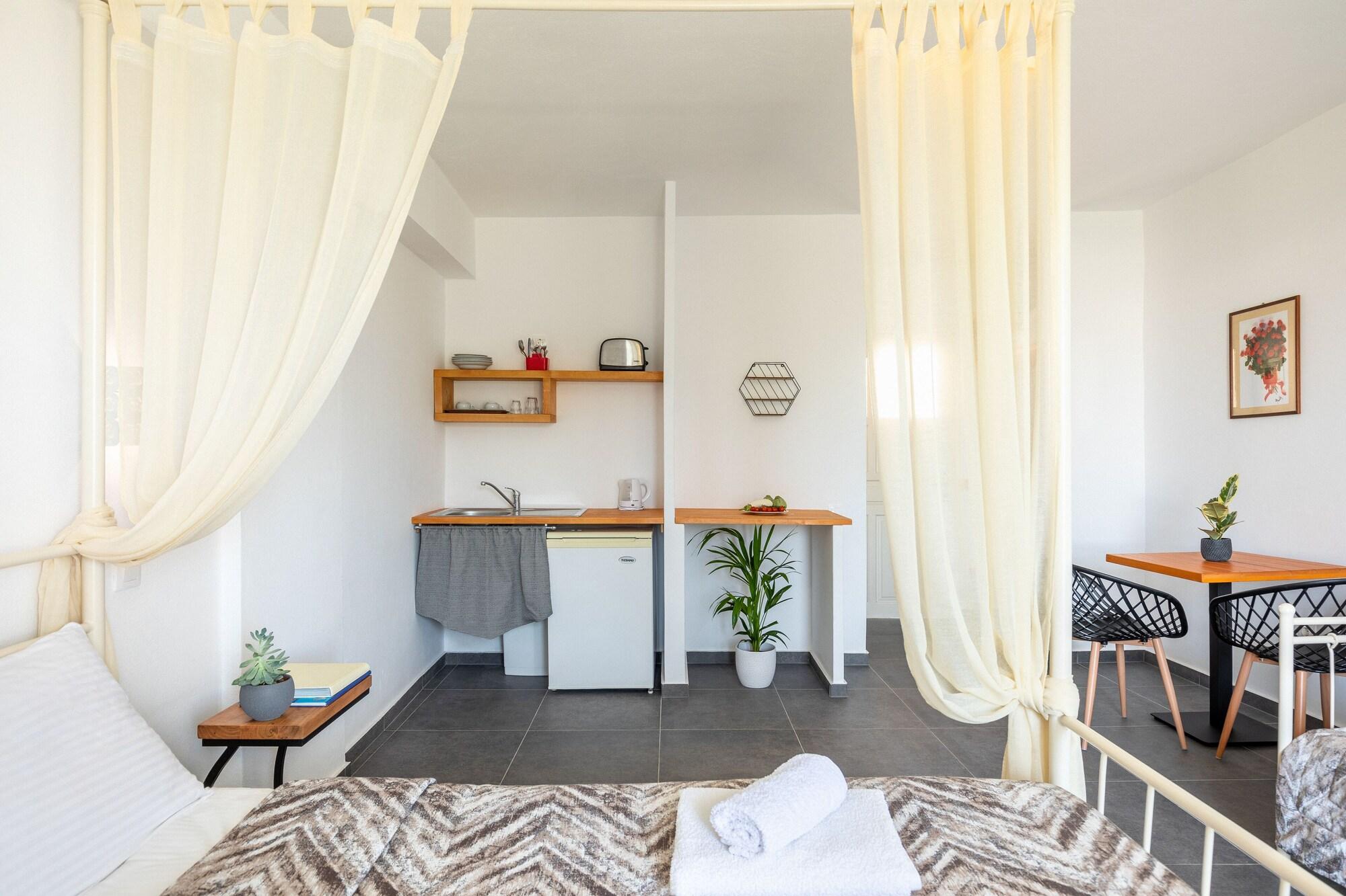 Sea View Beach Hotel (Adults Only) Perivolos  Bagian luar foto
