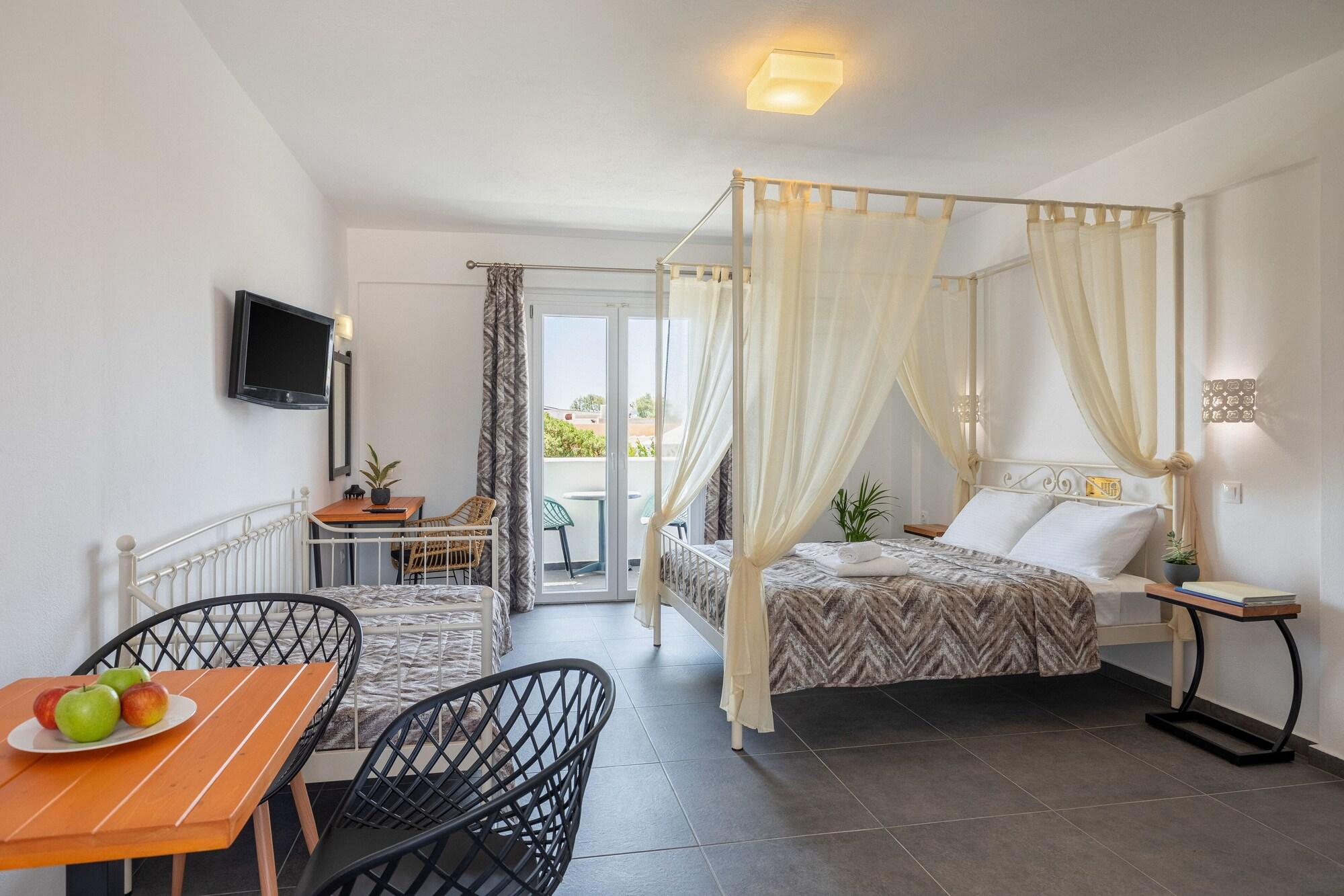 Sea View Beach Hotel (Adults Only) Perivolos  Bagian luar foto