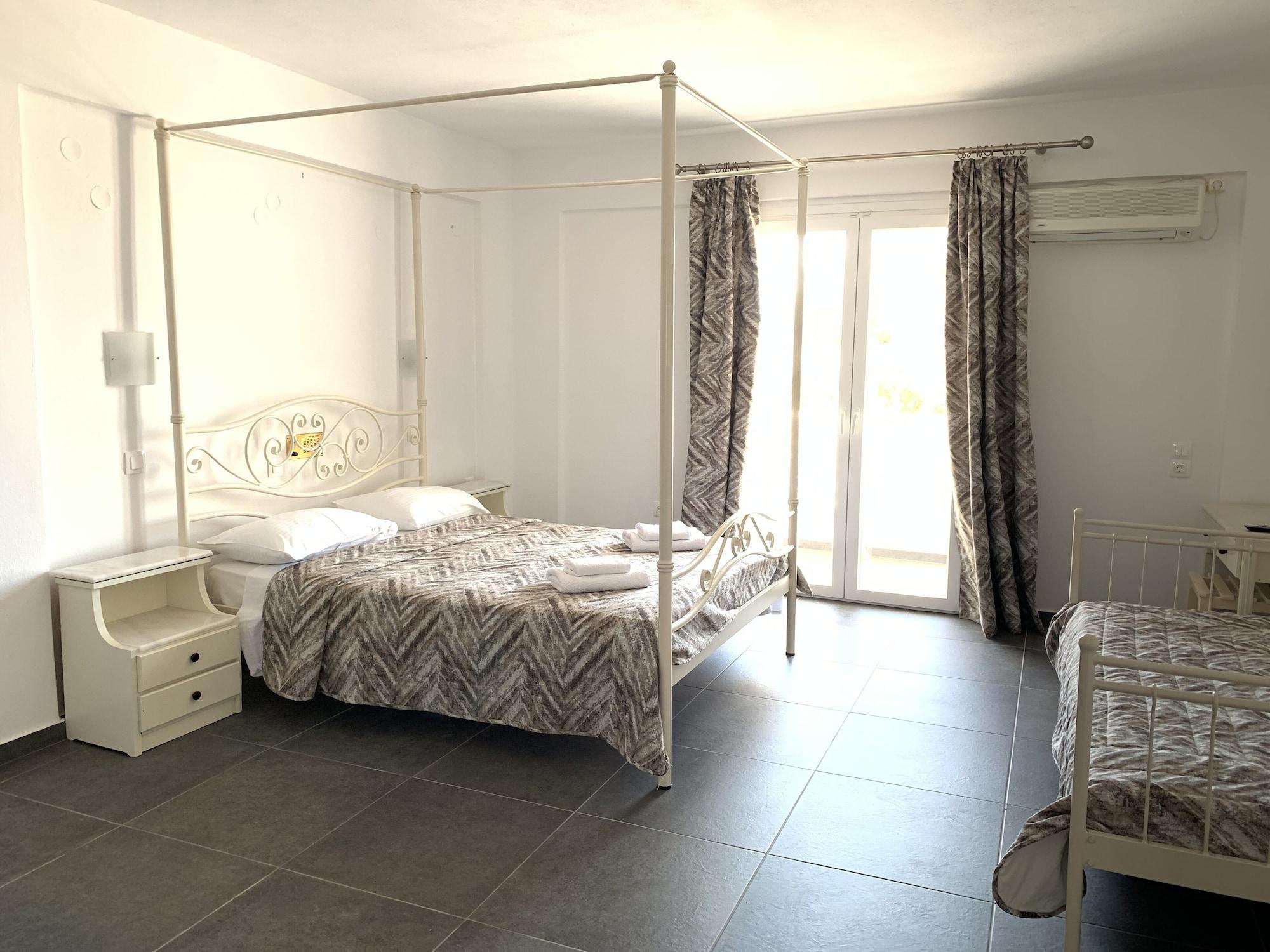 Sea View Beach Hotel (Adults Only) Perivolos  Bagian luar foto