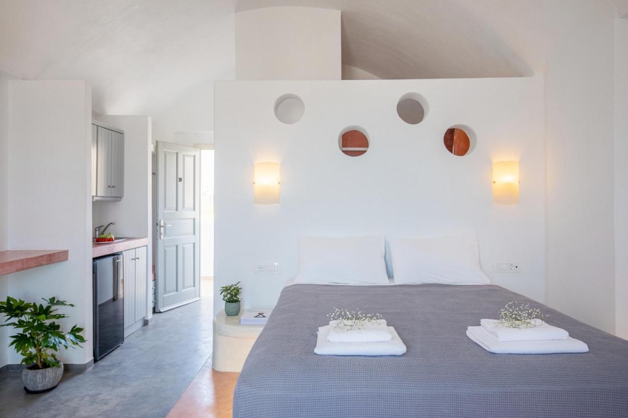Sea View Beach Hotel (Adults Only) Perivolos  Bagian luar foto