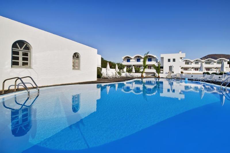 Sea View Beach Hotel (Adults Only) Perivolos  Bagian luar foto