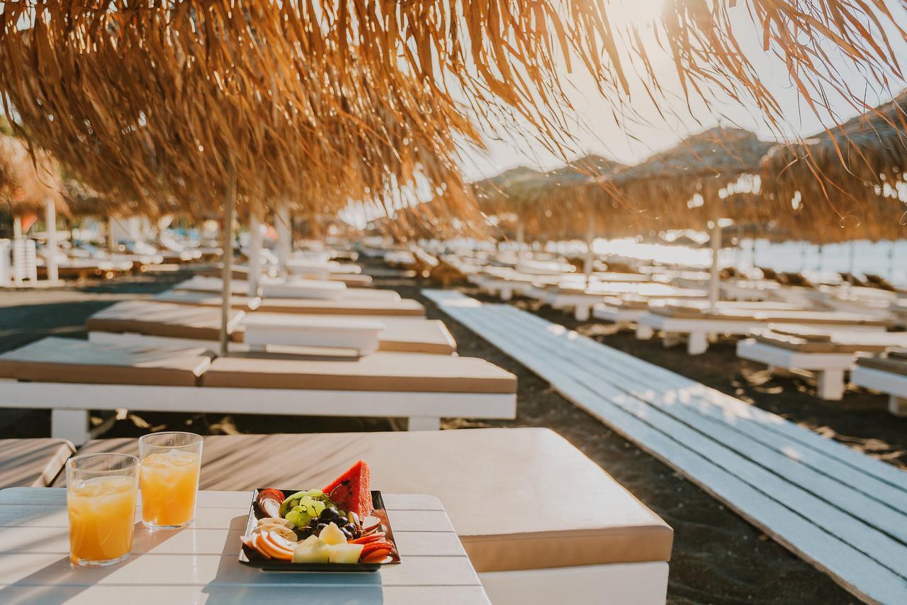 Sea View Beach Hotel (Adults Only) Perivolos  Bagian luar foto
